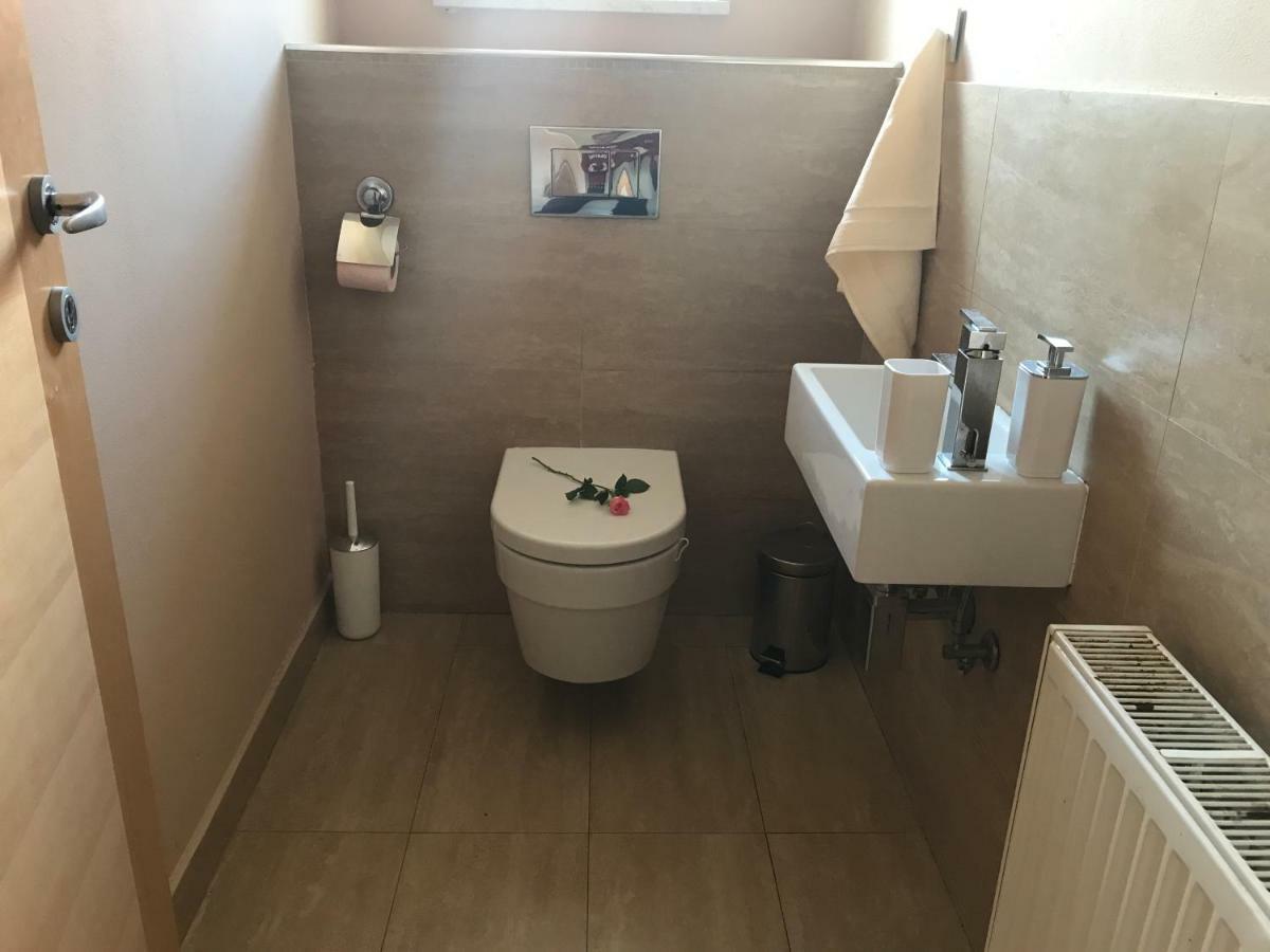 Linden Garden Apartment بوستوينا المظهر الخارجي الصورة